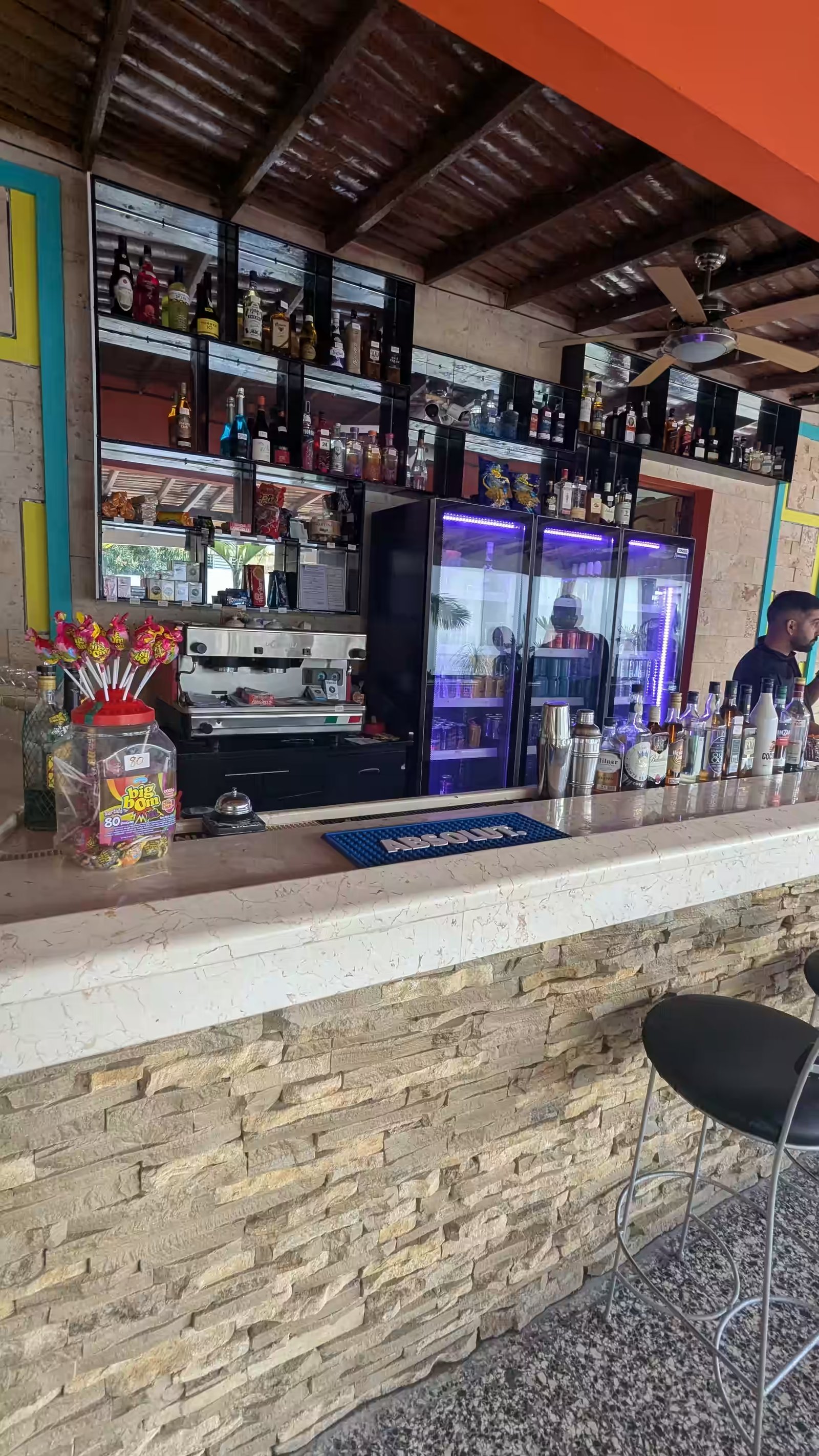 Menú digital QR para bar y club nocturno Bar LM - Digitalización de negocios en Cuba